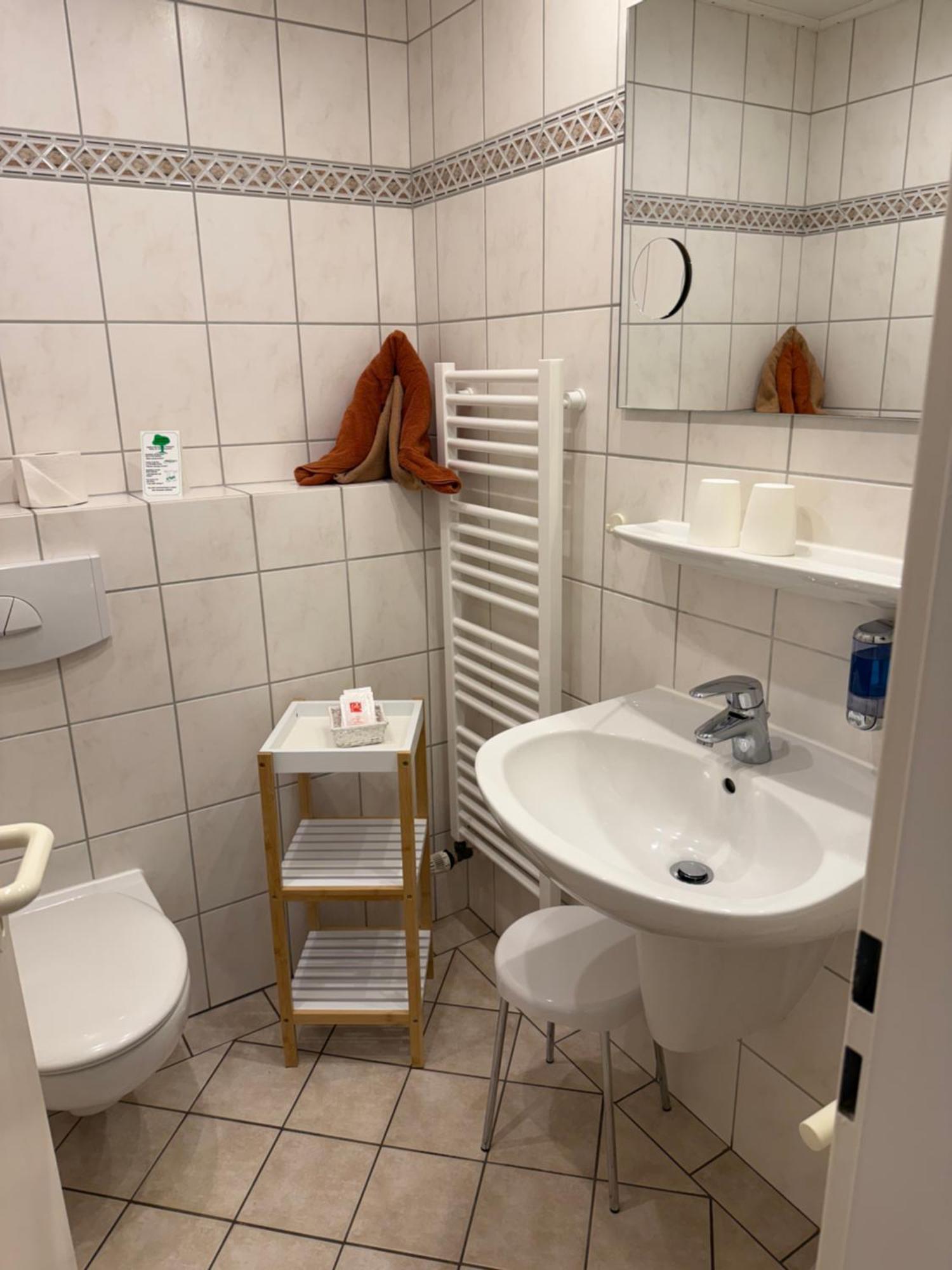 Hotel Peters Neuharlingersiel Kültér fotó